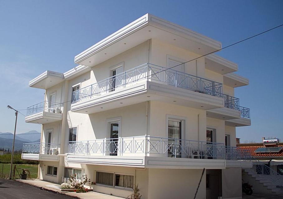 Miloi Rooms And Apartments Exterior foto