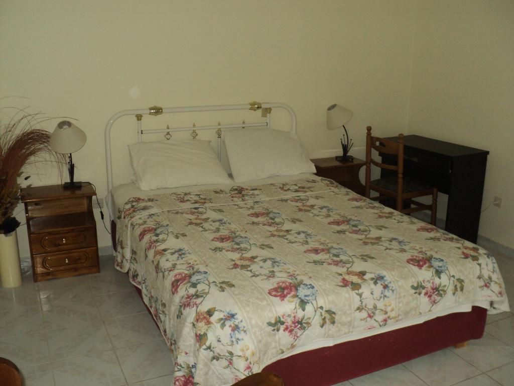 Miloi Rooms And Apartments Habitación foto