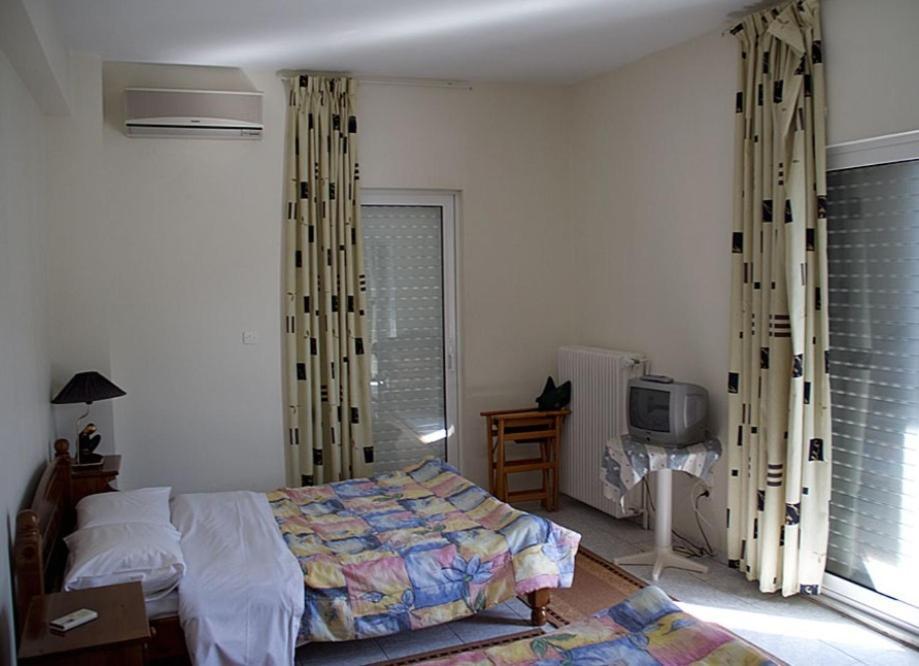 Miloi Rooms And Apartments Exterior foto
