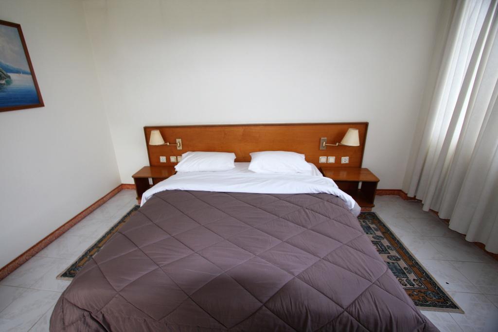 Miloi Rooms And Apartments Exterior foto