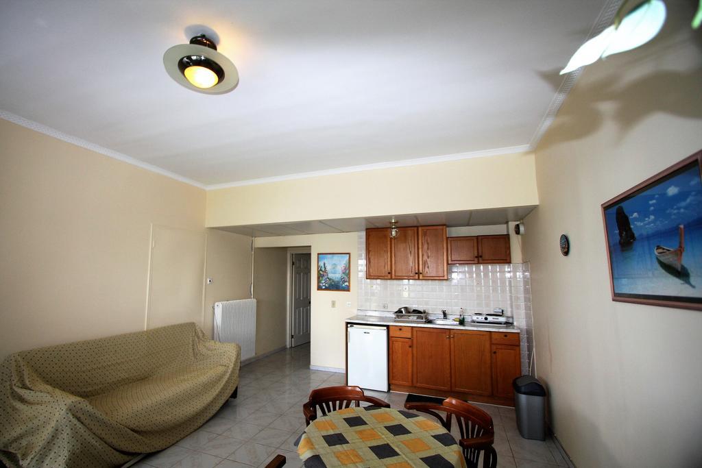 Miloi Rooms And Apartments Exterior foto