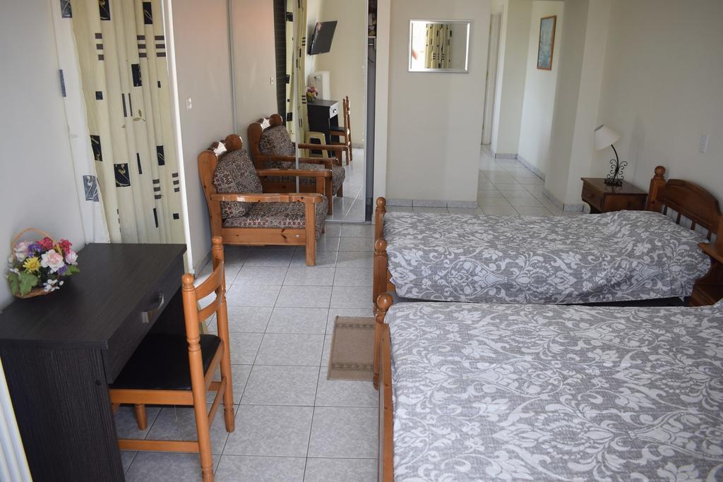 Miloi Rooms And Apartments Exterior foto