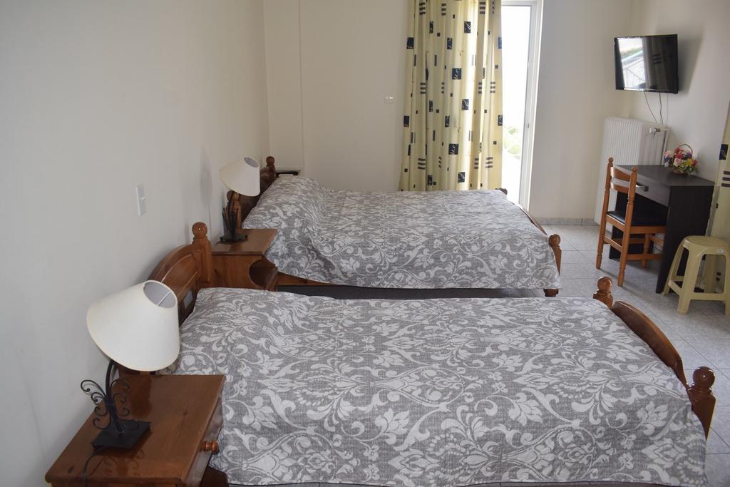 Miloi Rooms And Apartments Exterior foto